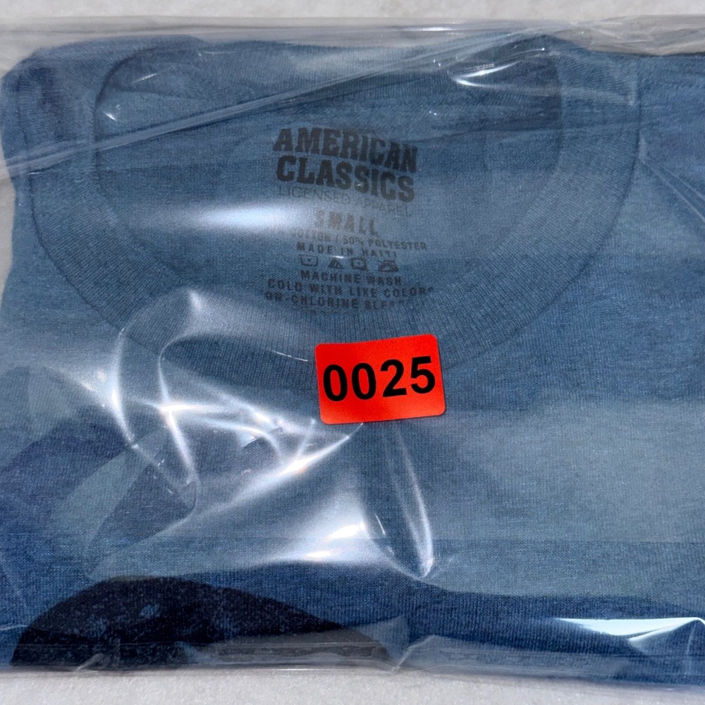 American Classics John Wayne Graphic T-Shirt Mens Small Blue Heathered Western - Picture 9 of 9